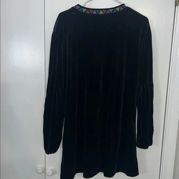 The Pyramid Collection Black Velvet Gown - Picture 3 of 5